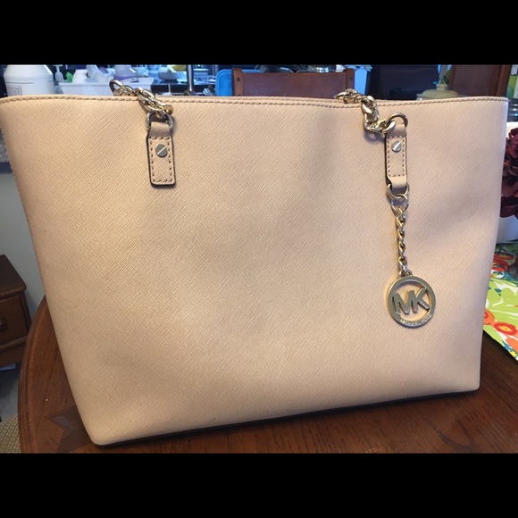Light pink Michael Kors purse - Picture 1 of 1